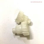 Bánh răng số 103 ( 16 - 18 răng)  trung gian hộp từ E 550/ 650/ 810