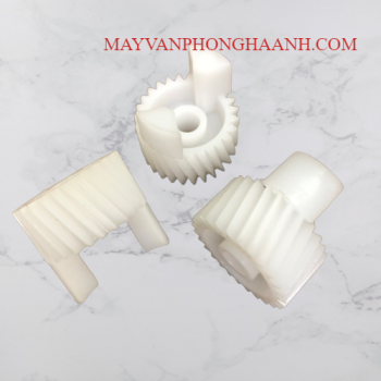 Bánh răng số V17 (27 răng) vách trống E 350/ 352/ 353/ 450/ 452/ 453